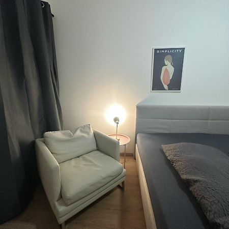 Apartamento 2Schlafenzimmer 5Betten Montuerwhonung Düsseldorf Exterior foto