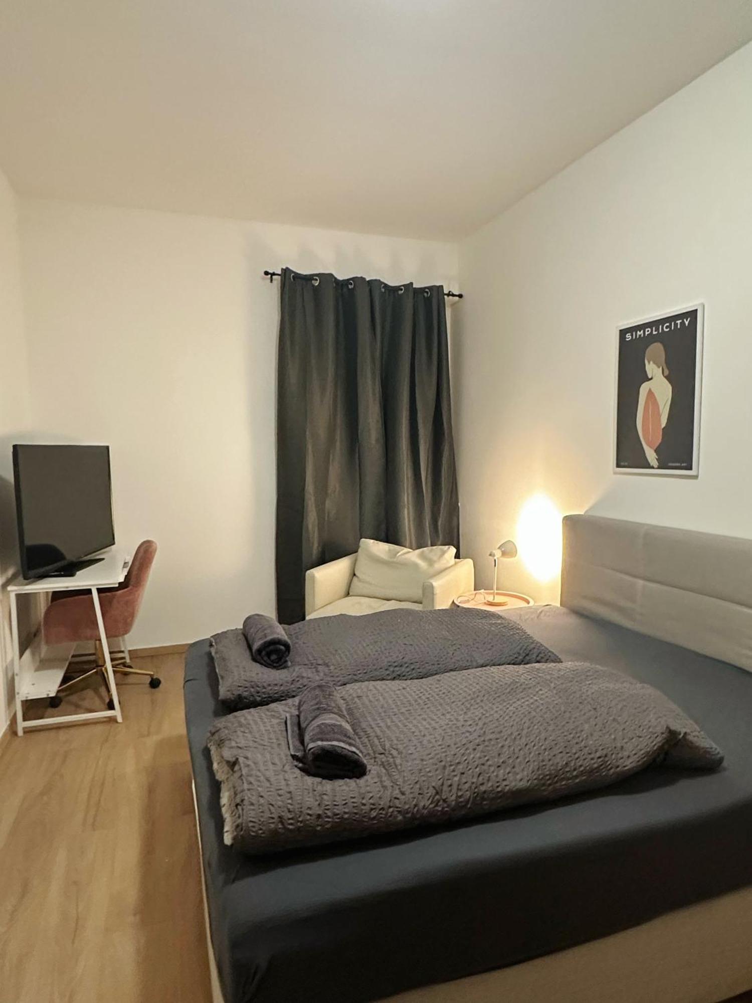 Apartamento 2Schlafenzimmer 5Betten Montuerwhonung Düsseldorf Exterior foto